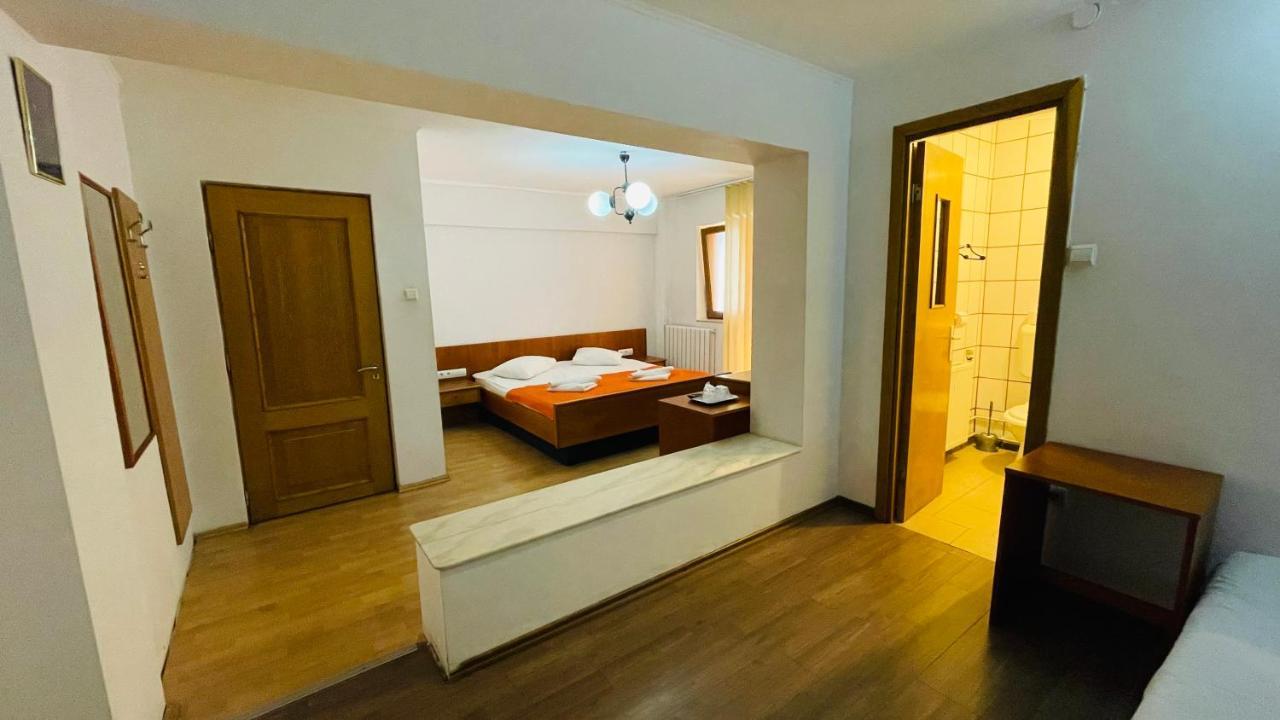 Pensiunea Luminita Busteni Exterior photo