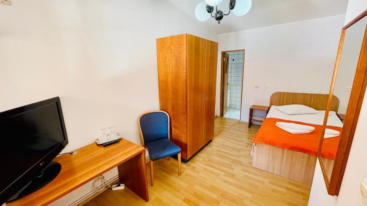 Pensiunea Luminita Busteni Exterior photo